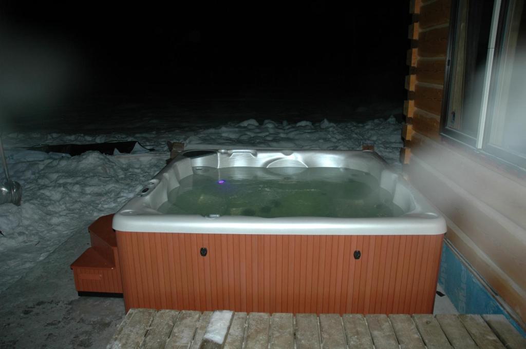 Kicking Horse Kabins Golden Cameră foto